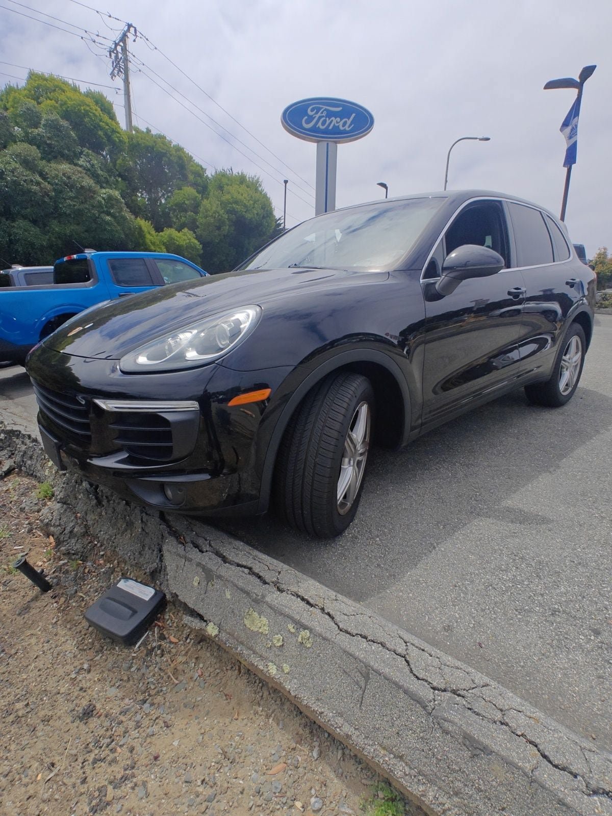 Used 2015 Porsche Cayenne S AWD/4WD image 3