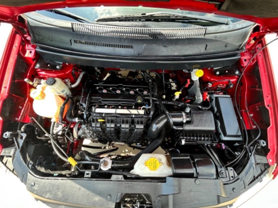 Used 2019 Dodge Journey SE image 26