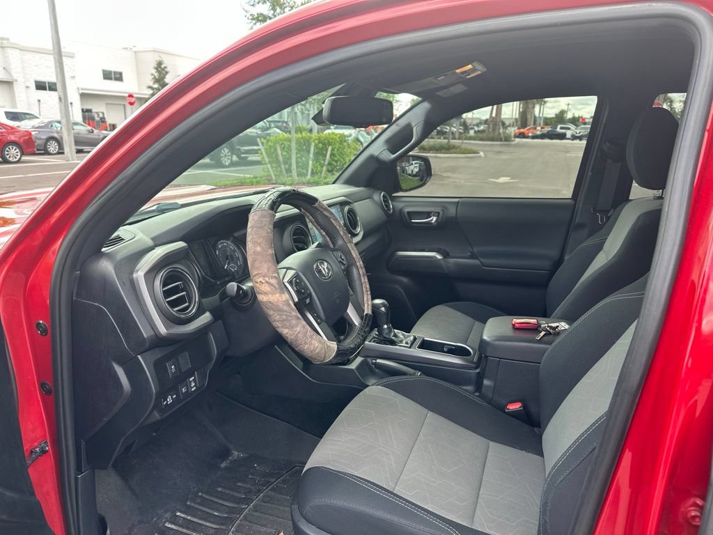 Used 2020 Toyota Tacoma TRD Sport RWD image 10