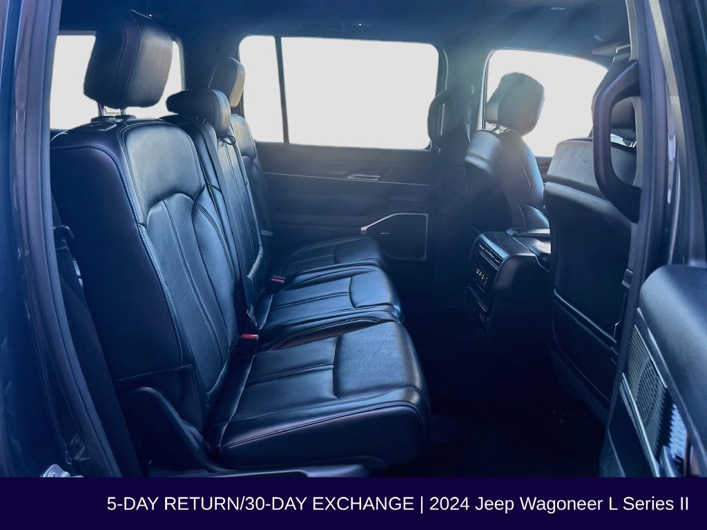 Used 2024 Jeep Wagoneer L Series II AWD/4WD image 33