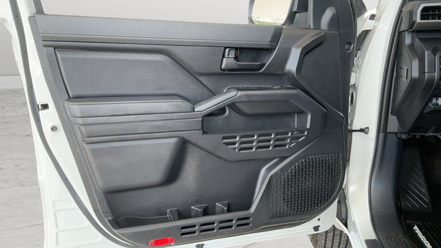 Used 2024 Toyota Tacoma SR AWD/4WD image 19