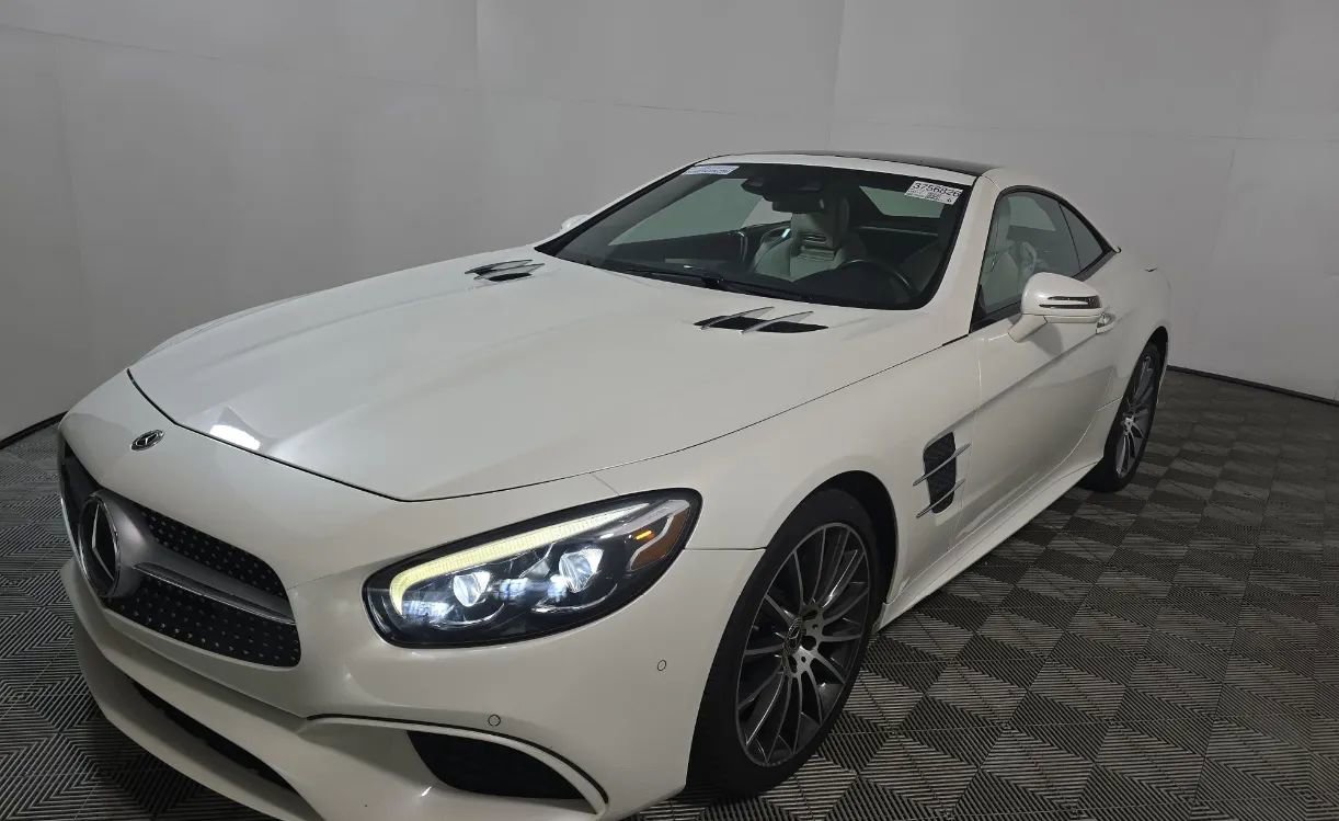 Used 2020 Mercedes-Benz SL 550 image 1