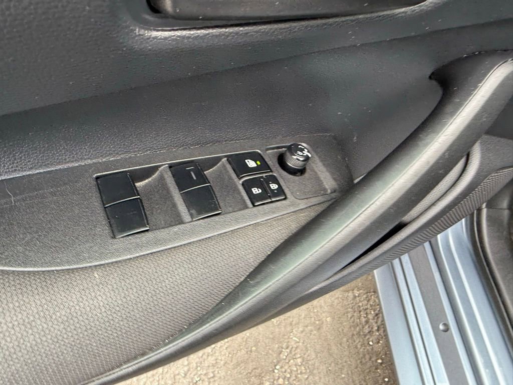 Used 2023 Toyota Corolla LE image 20