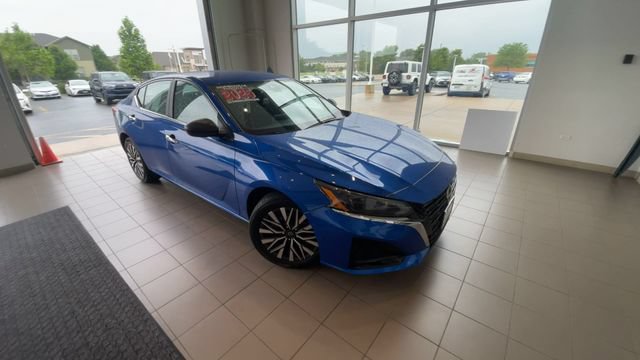 Used 2025 Nissan Altima 2.5 SV FWD image 4