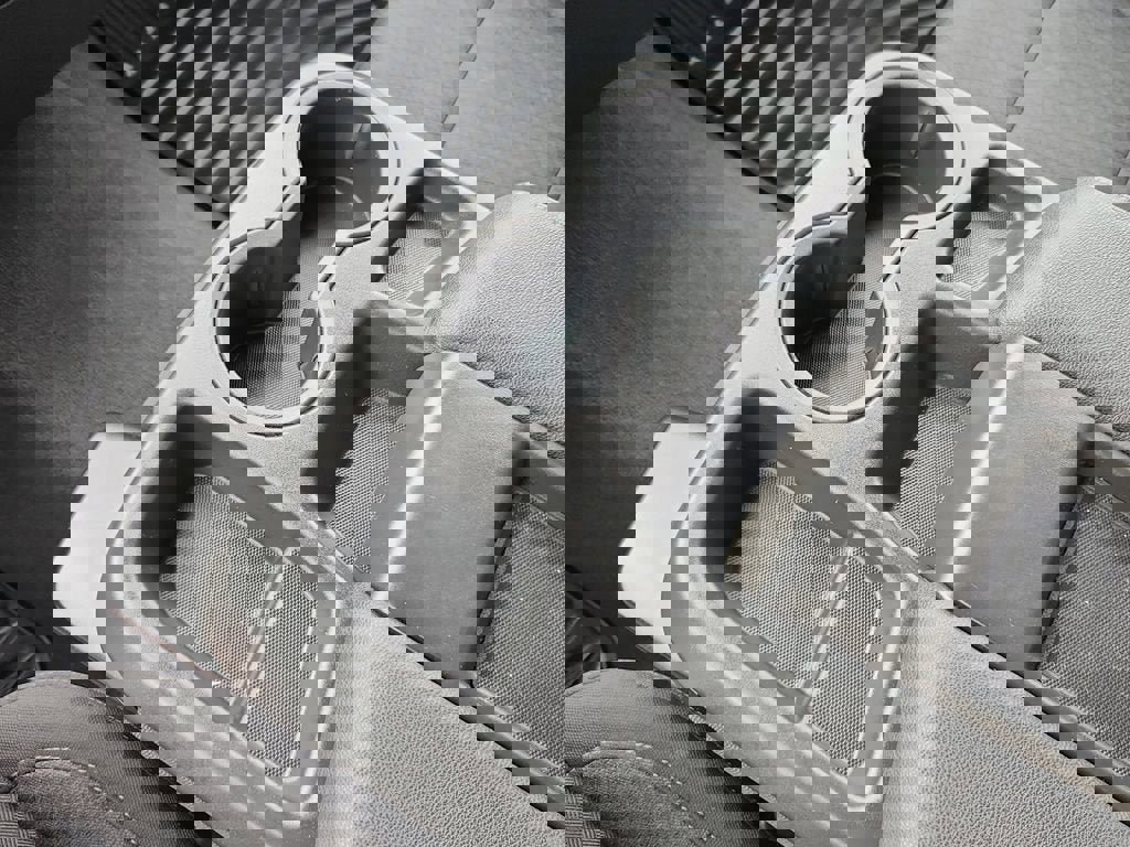 Used 2023 Chevrolet Silverado 1500 LT AWD/4WD image 30