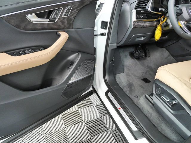 New 2026 Audi Q7 3.0T Prestige AWD/4WD image 8