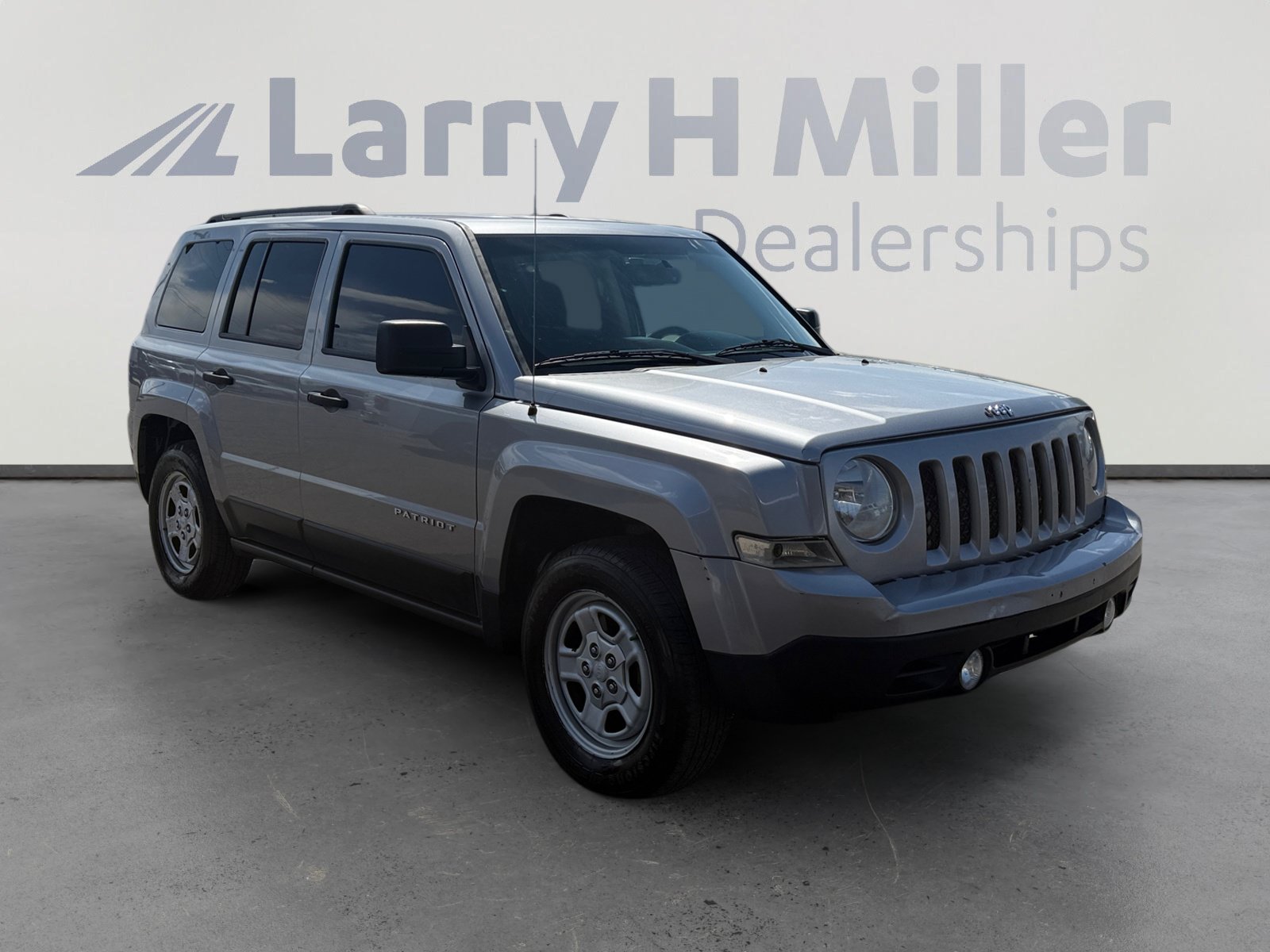 Used 2017 Jeep Patriot Sport FWD image 7