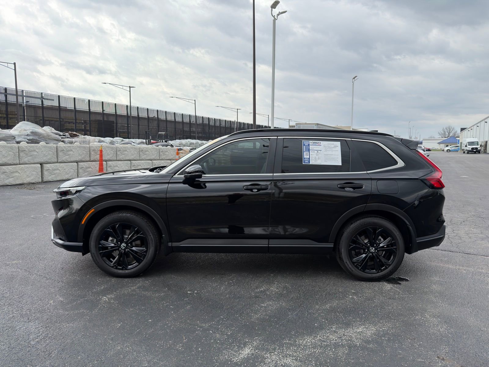 Used 2024 Honda CR-V Sport Touring image 3