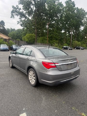 Used 2013 Chrysler 200 Touring FWD image 3