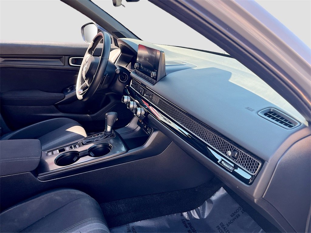Used 2025 Honda Civic Sport image 27