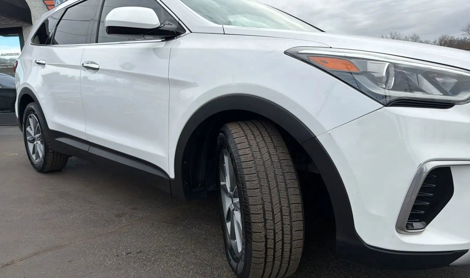 Used 2017 Hyundai Santa Fe SE image 13