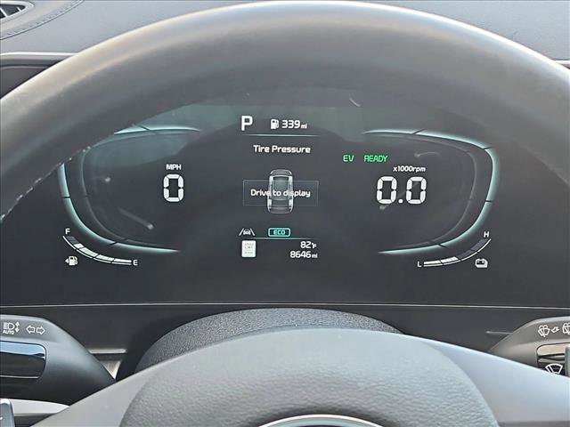 Used 2025 Kia Sportage EX image 11