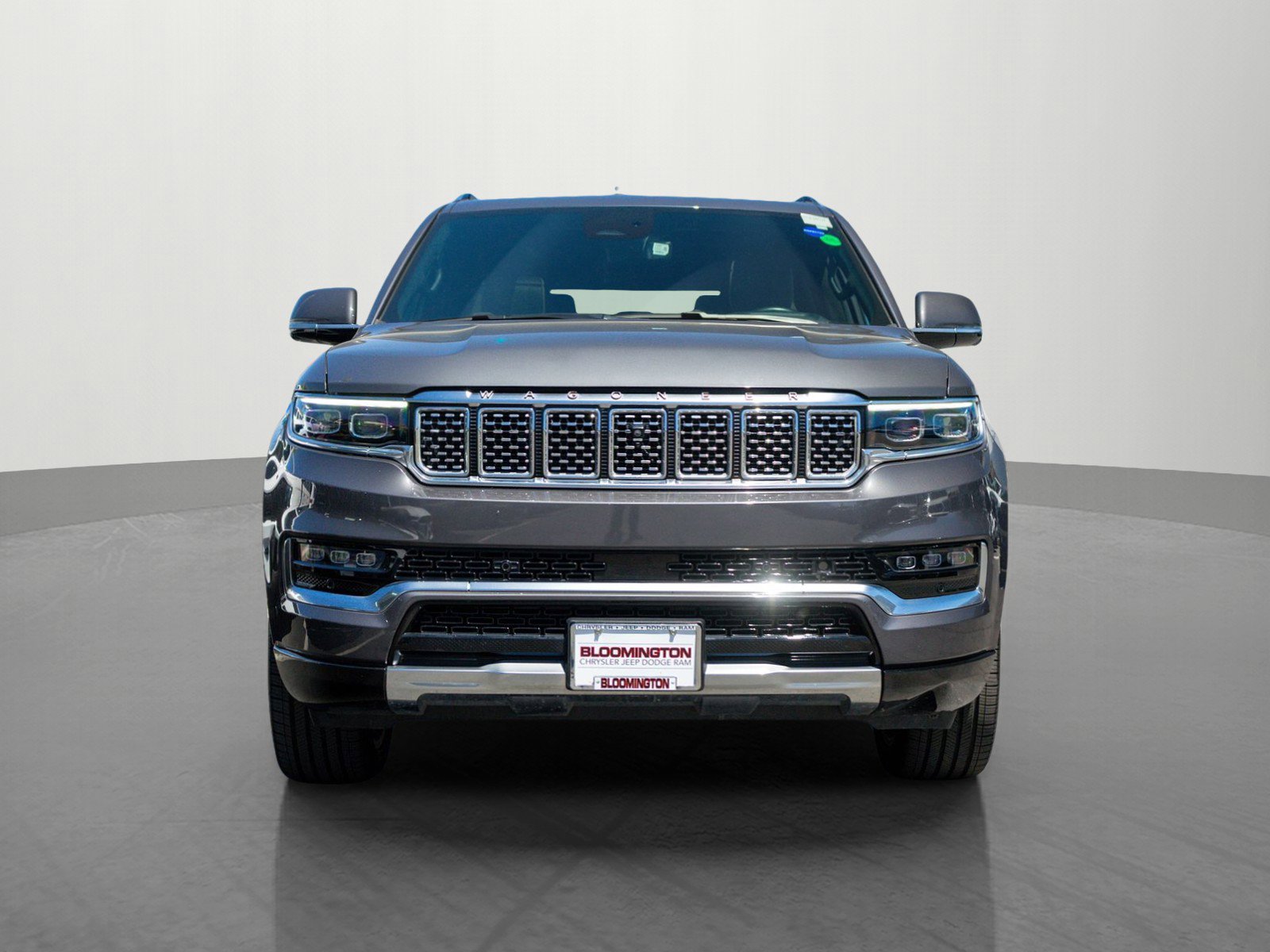 Used 2022 Jeep Grand Wagoneer Series II w/ Convenience Group III AWD/4WD image 2