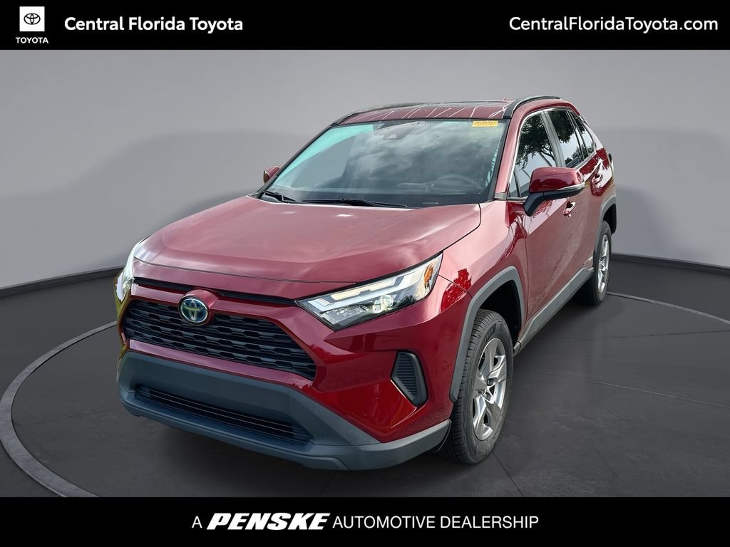 Used 2022 Toyota RAV4 XLE w/ Convenience Package AWD/4WD image 1