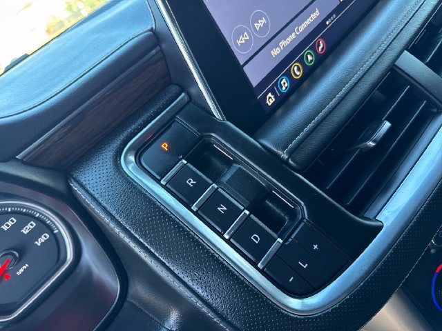 Used 2021 Chevrolet Tahoe Premier w/ Premium Package AWD/4WD image 24