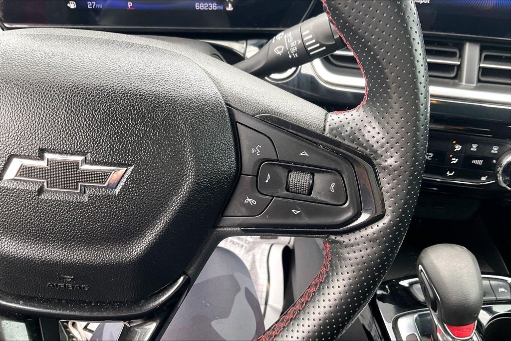 Used 2024 Chevrolet Trax RS w/ Sunroof Package FWD image 18