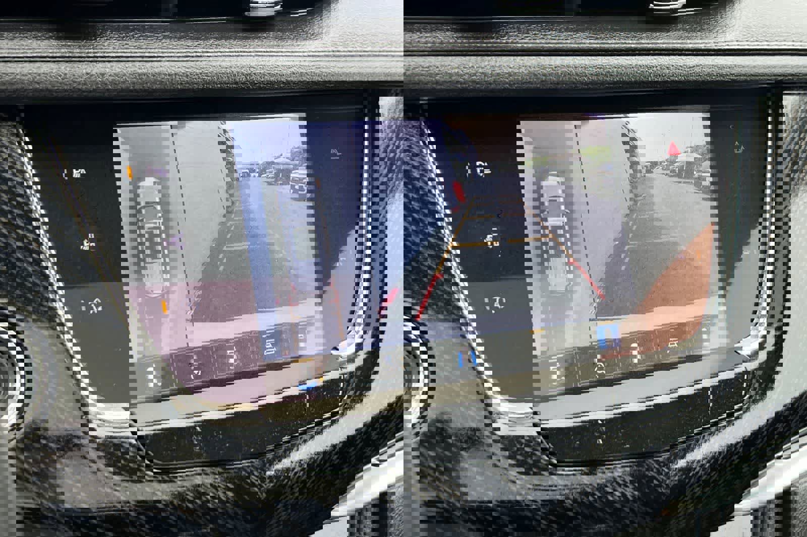 Used 2025 Cadillac XT6 Premium Luxury w/ Technology Package image 26