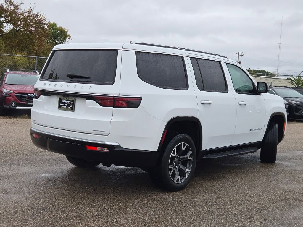 Used 2023 Jeep Wagoneer Series III w/ Preferred Equipment Group image 11