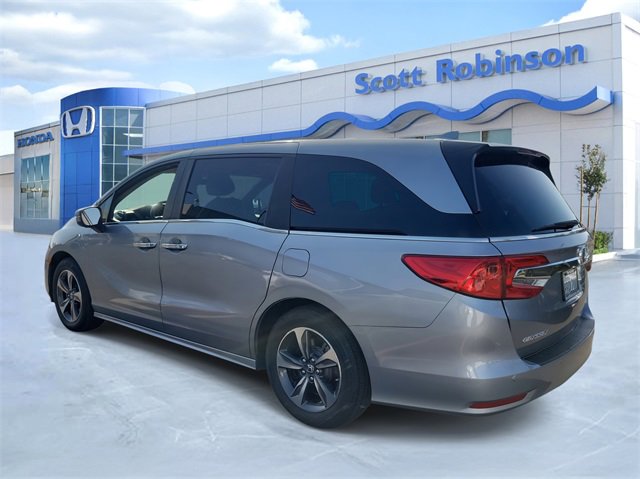 Certified 2018 Honda Odyssey Touring image 3