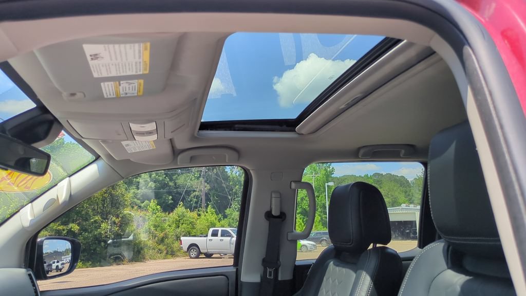 Used 2024 Nissan Frontier SL w/ Technology Package RWD image 13