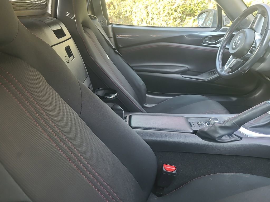 Used 2016 MAZDA MX-5 Miata Club image 9
