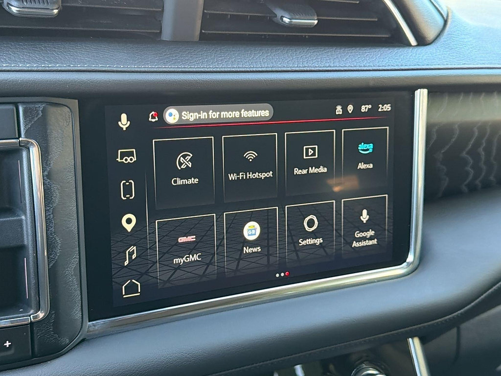 Used 2024 GMC Yukon Denali w/ Advanced Technology Package AWD/4WD image 16