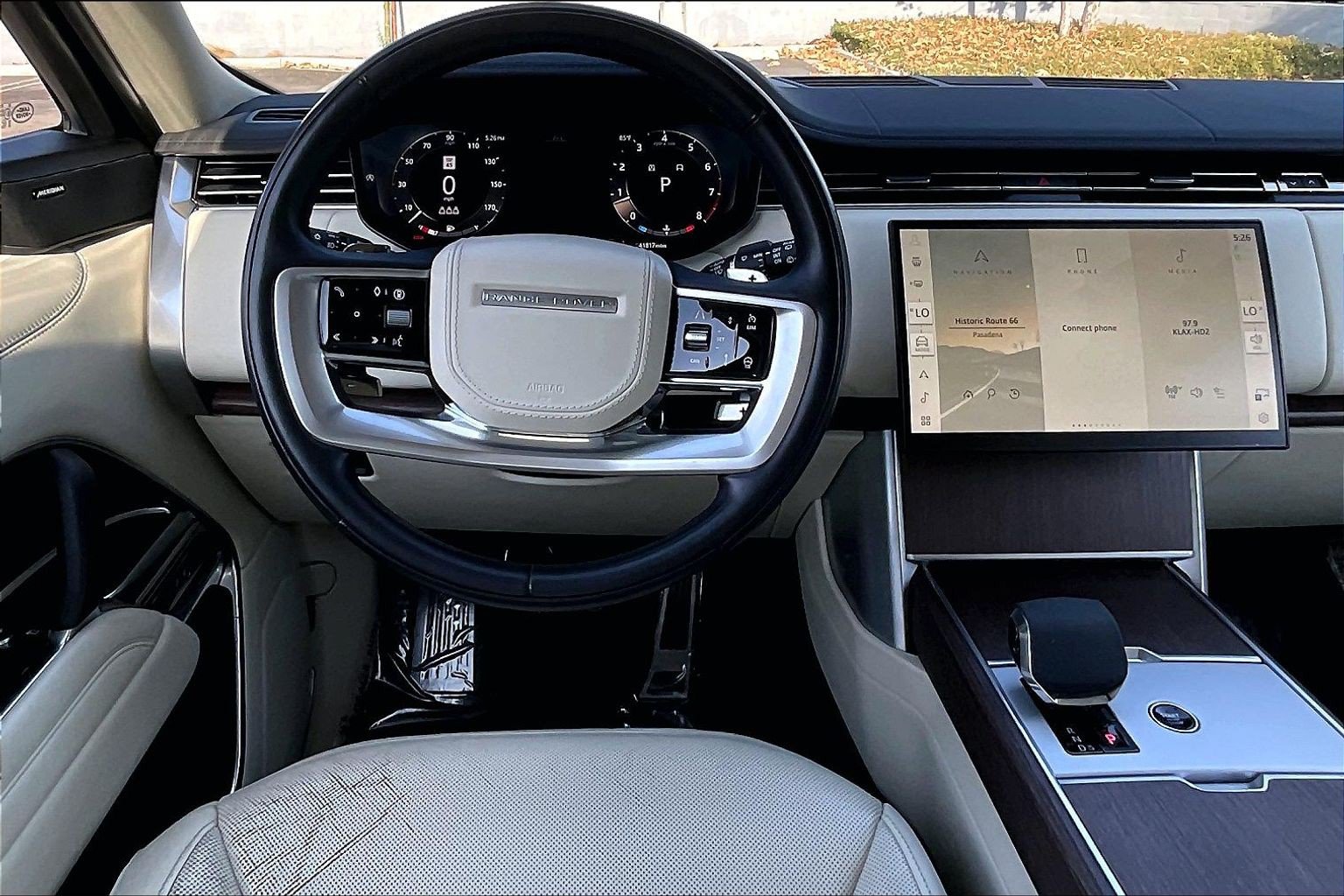 Certified 2024 Land Rover Range Rover SE AWD/4WD image 5