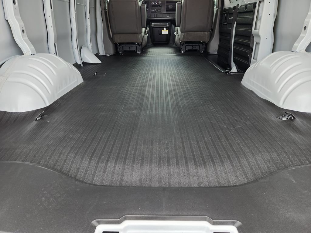 New 2026 Chevrolet Express 2500 w/ Driver Convenience Package RWD image 22