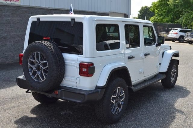 New 2026 Jeep Wrangler Unlimited Sahara AWD/4WD image 8
