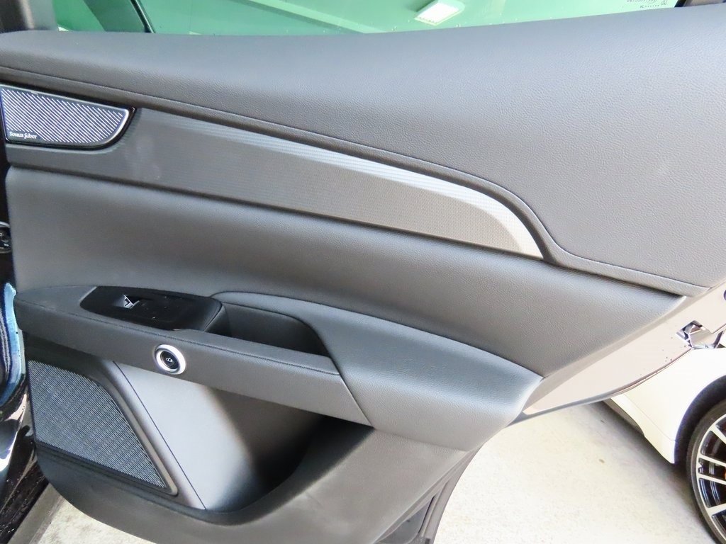 New 2024 Maserati Grecale GT image 22