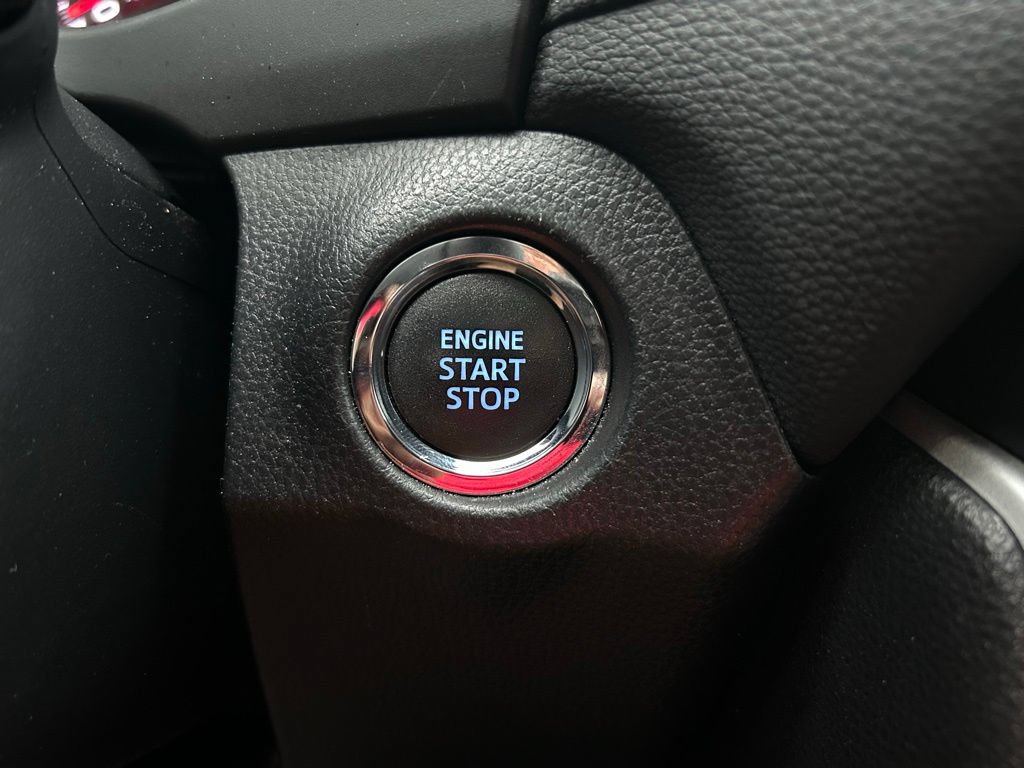 Used 2022 Toyota RAV4 XLE FWD image 29