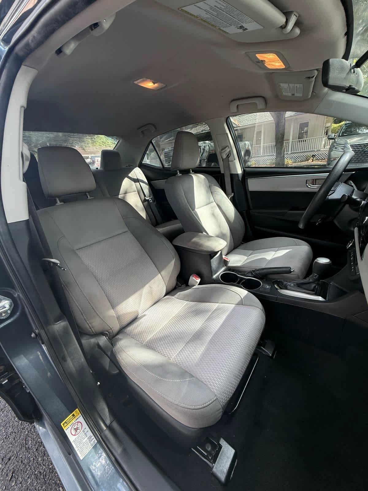 Used 2015 Toyota Corolla LE FWD image 11