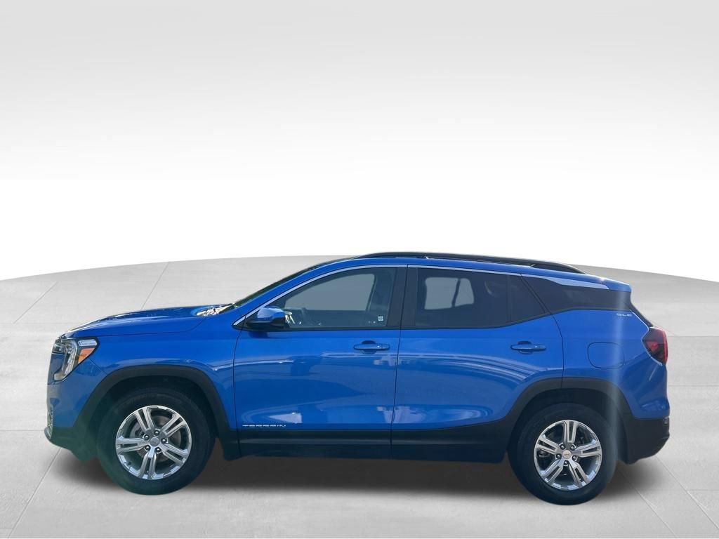 Used 2024 GMC Terrain SLE w/ Driver Convenience Package FWD video 2