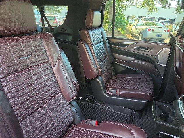Certified 2022 Cadillac Escalade ESV Premium Luxury Platinum AWD/4WD image 27