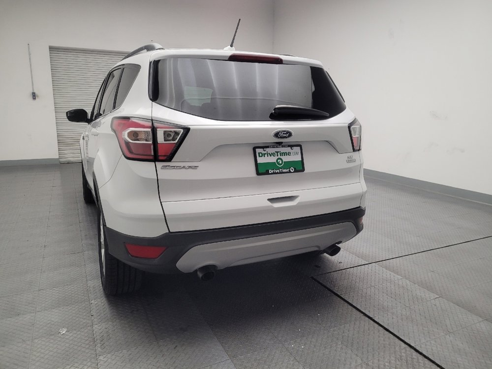 Used 2018 Ford Escape SE image 6