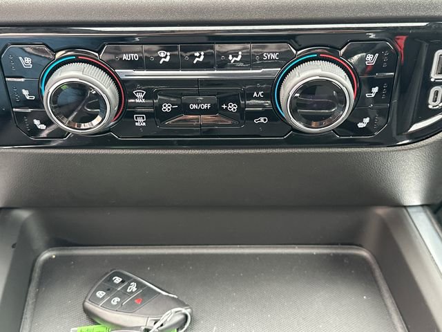 Used 2025 Chevrolet Silverado 2500 LTZ w/ LTZ Plus Package image 38