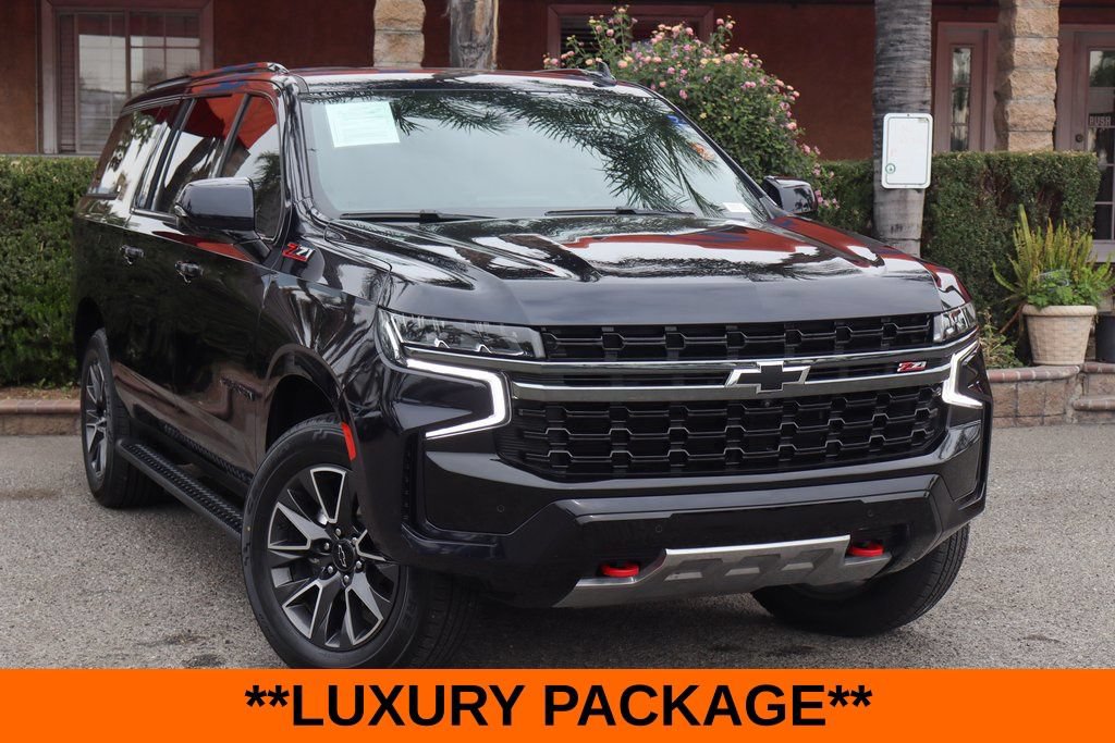 Used 2022 Chevrolet Suburban Z71 w/ Luxury Package AWD/4WD image 2