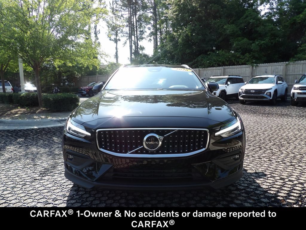 Certified 2026 Volvo V60 B5 Cross Country Ultra AWD/4WD image 3
