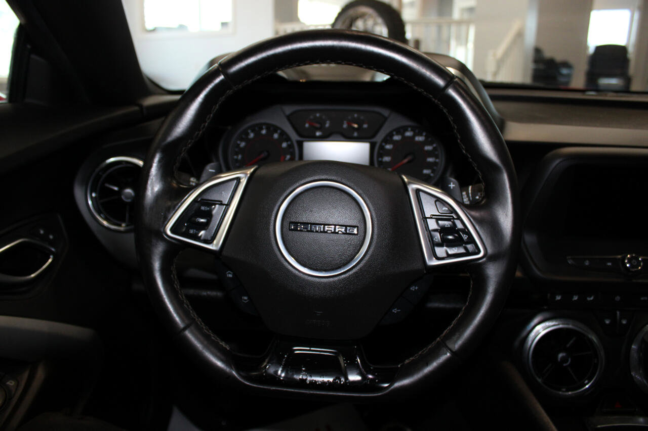 Used 2021 Chevrolet Camaro LT image 12