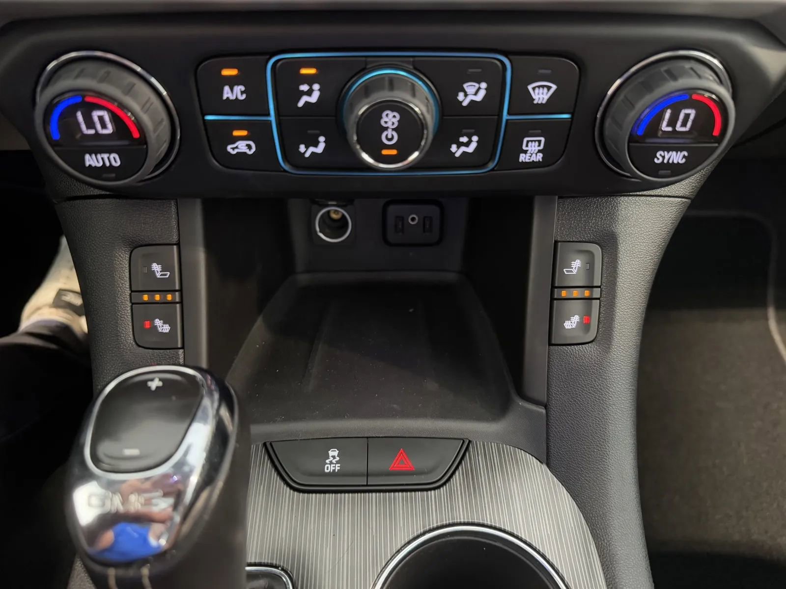Used 2019 GMC Acadia SLT w/ Black Edition AWD/4WD image 42