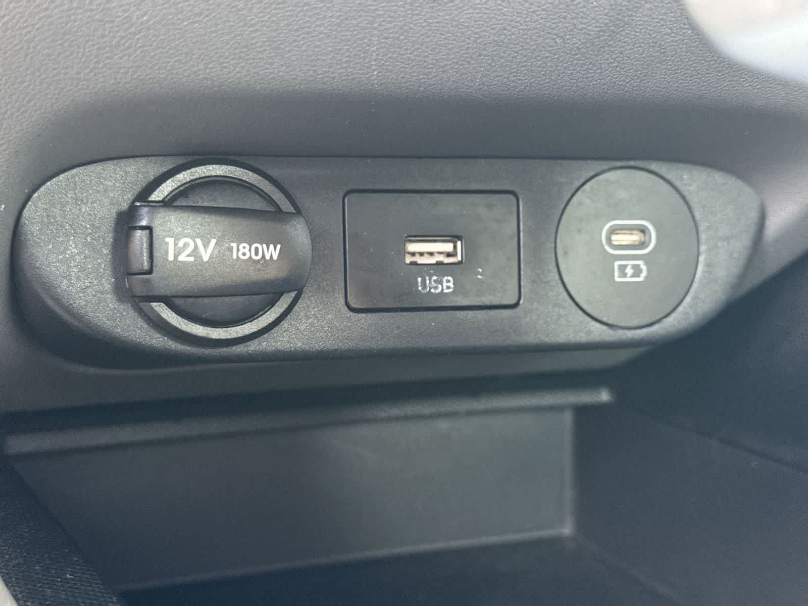 Used 2024 Hyundai Elantra SEL FWD image 38