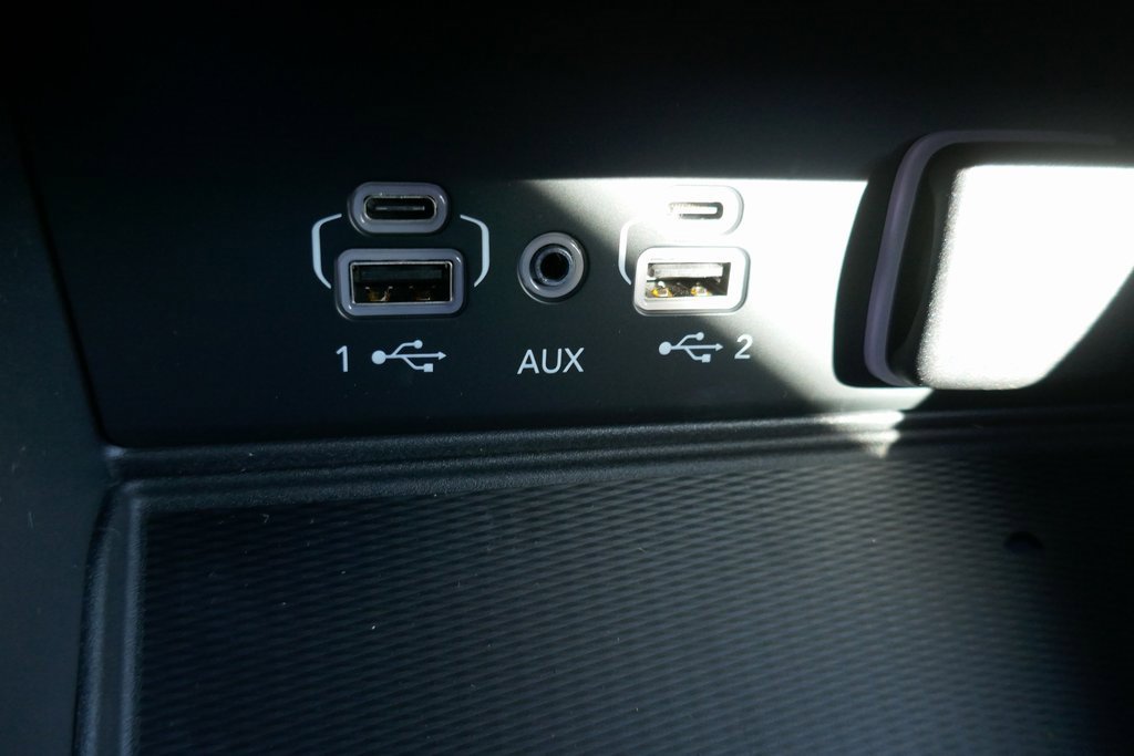 New 2025 Jeep Grand Cherokee Altitude image 15