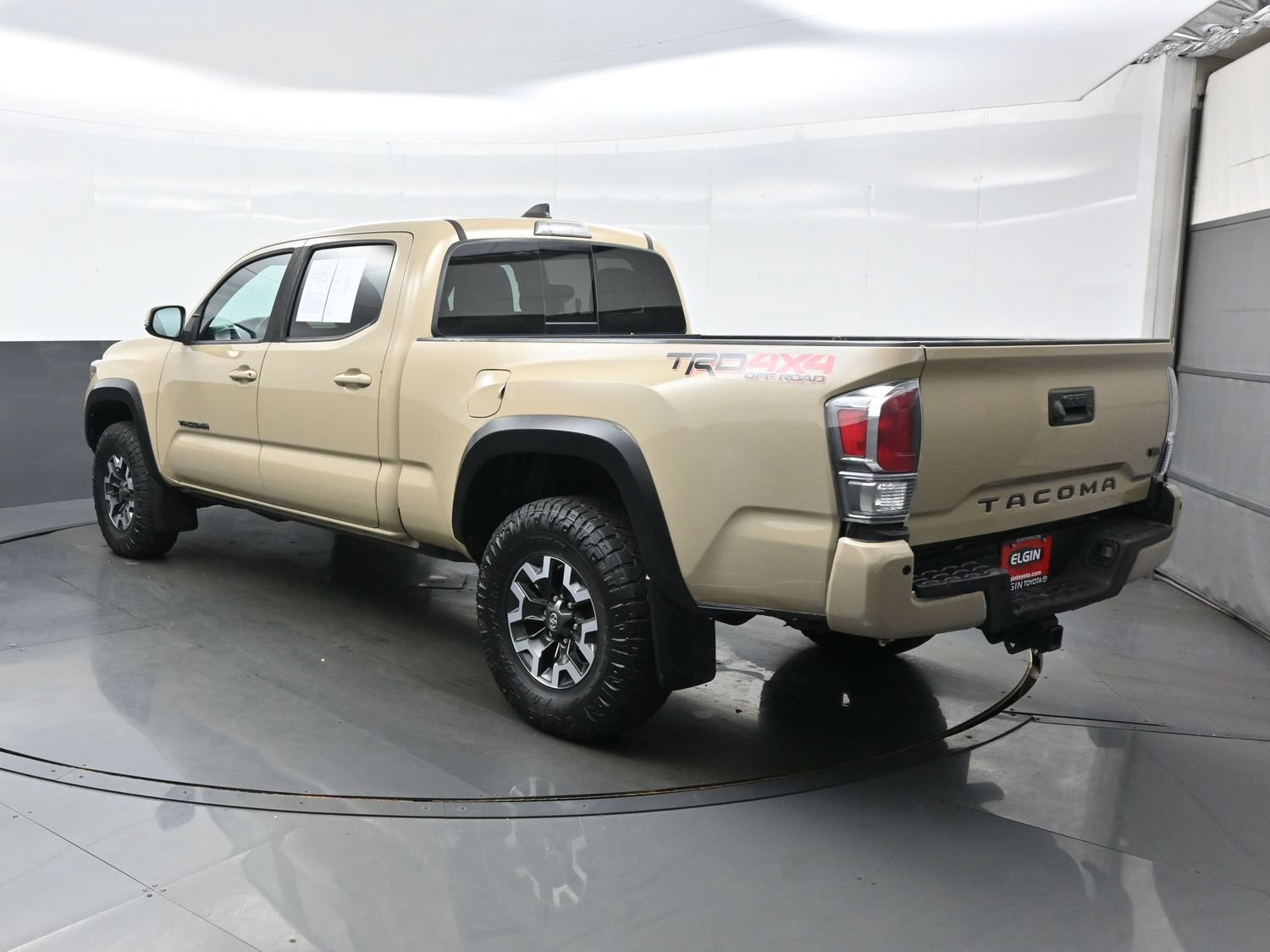 Used 2020 Toyota Tacoma TRD Off-Road w/ Technology Package AWD/4WD image 4