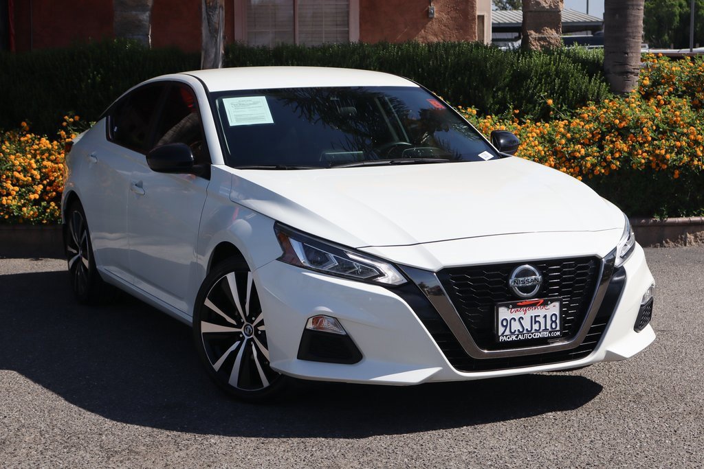 Used 2022 Nissan Altima 2.5 SR image 2