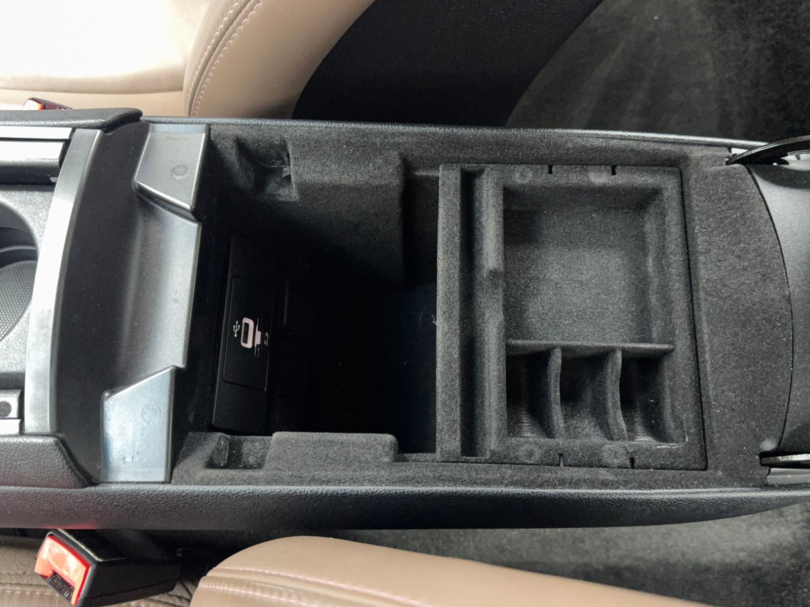 Used 2016 Lincoln MKZ Hybrid w/ Equipment Group 500A Select FWD image 29