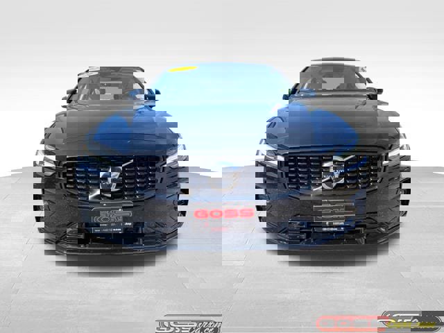 Used 2024 Volvo S60 B5 Plus image 2