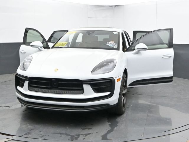 Used 2023 Porsche Macan S AWD/4WD image 49