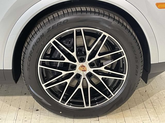 New 2026 Porsche Cayenne AWD/4WD image 13