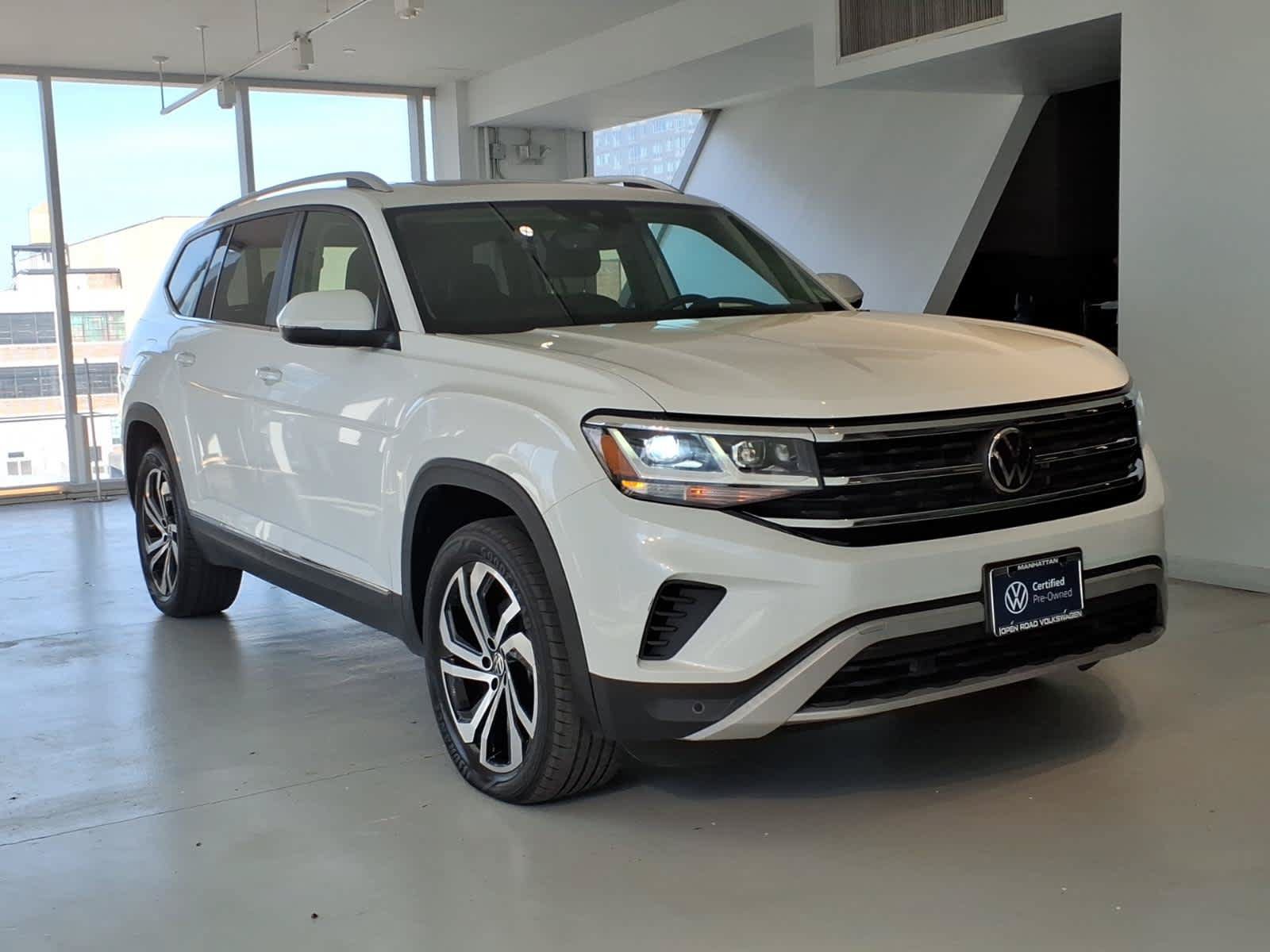 Used 2023 Volkswagen Atlas SEL AWD/4WD image 3