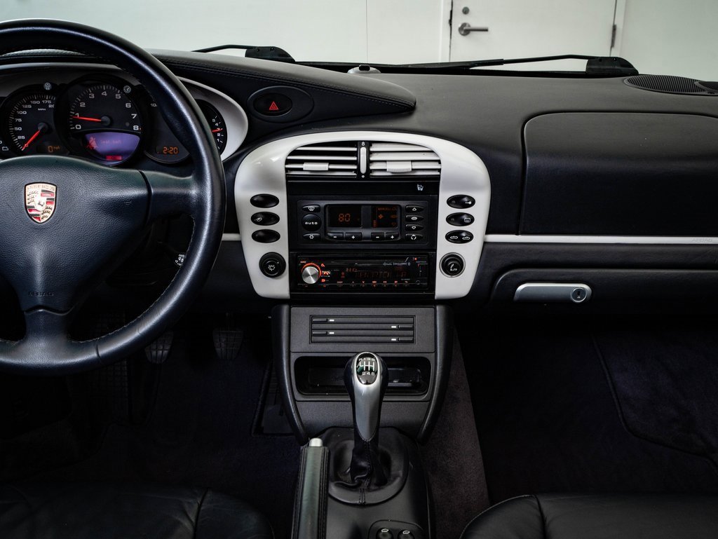 Used 2005 Porsche 911 Carrera image 6